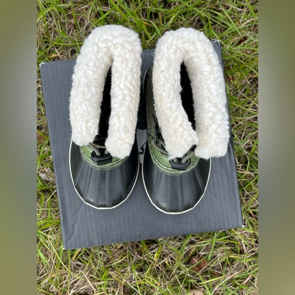 EUC Sorel Children’s Yoot PAC Nylon Waterproof Boots Size 11 in Hunter Green - Picture 4 of 16